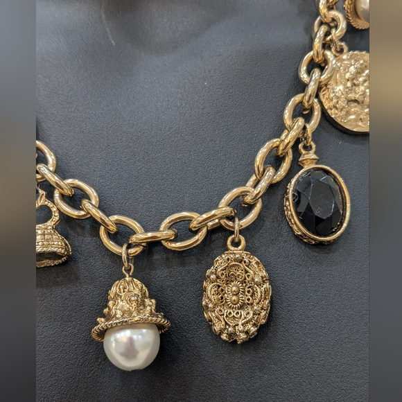 Vintage Statement Chunky Fob Golden Coin and Pearl Bead Necklace - Picture 4 of 13